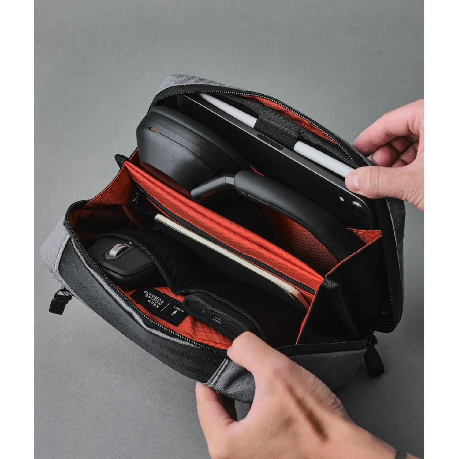 ALPAKA Elements Tech Case Sling Max