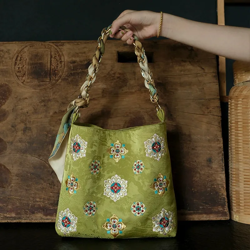 Chinese Art Totebag: Clementine